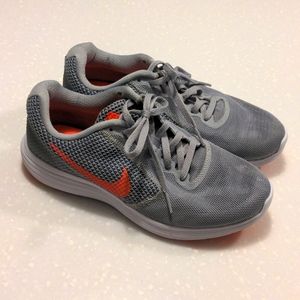 Nike Women’s Revolution 3 819303-002 Gray Orange Running Shoes Lace Up Size 7.5